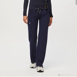 Figs Cade Cargo Pants NVY LP- NWT